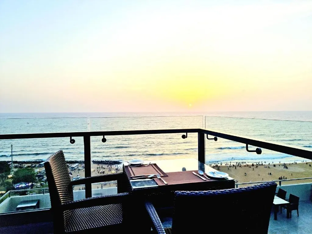 High Tides At Ocean Breeze Appartement Negombo